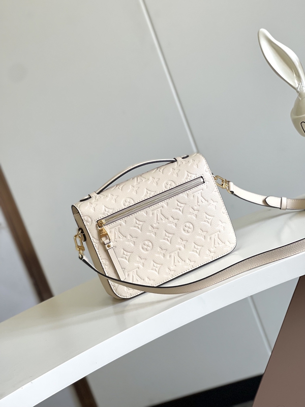 ルイヴィトンバッグ側面デザイン